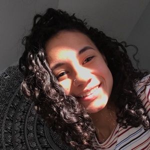 Meet your Posher, Alisha